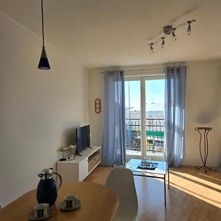 Cosy With A Balcony Near The Harbour In By Renters Apartament *