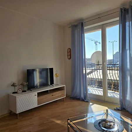 Apartment Cosy With A Balcony Near The Harbour In By Renters *