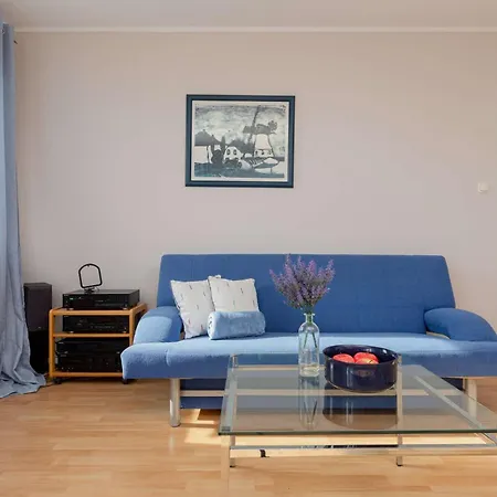 Apartment Cosy With A Balcony Near The Harbour In By Renters Kolobrzeg