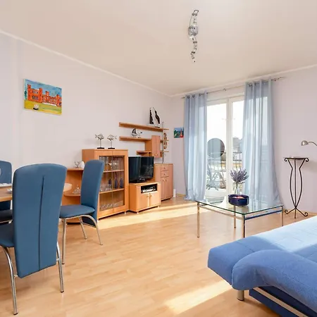 Cosy With A Balcony Near The Harbour In By Renters Appartement *