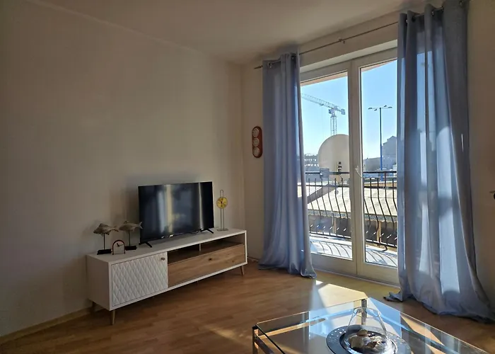 Apartment Cosy With A Balcony Near The Harbour In By Renters *